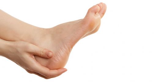 Ayakta Kemik Büyümesi Belirtileri ve Tedavisi